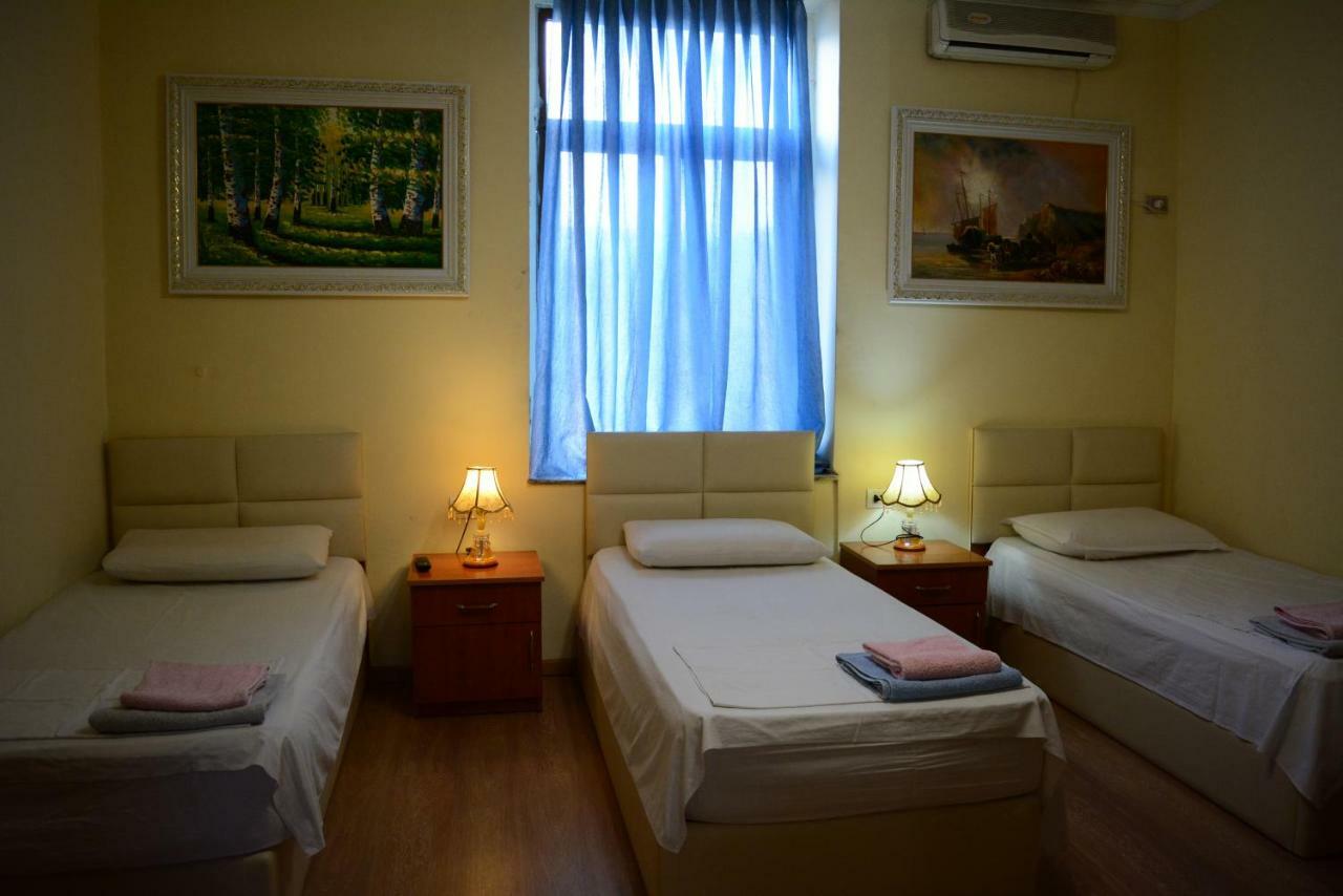 Hotel Republika Tirana Esterno foto
